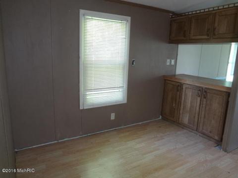 488 Graham St, Cassopolis, MI 49031 photo 7