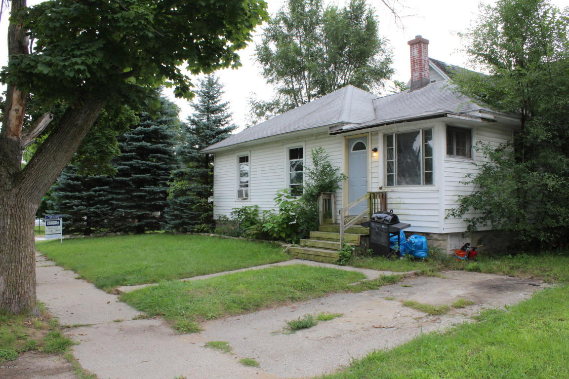 425 Pine St, Belding, MI 48809 photo 6