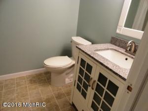 89 W Barton St, Newaygo, MI 49337 photo 14