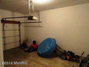 89 W Barton St, Newaygo, MI 49337 photo 17