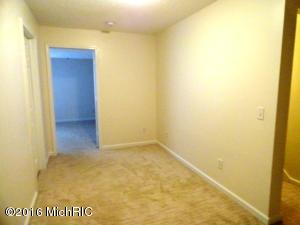 89 W Barton St, Newaygo, MI 49337 photo 15