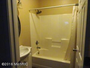 89 W Barton St, Newaygo, MI 49337 photo 12