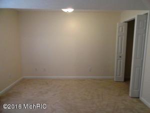 89 W Barton St, Newaygo, MI 49337 photo 11