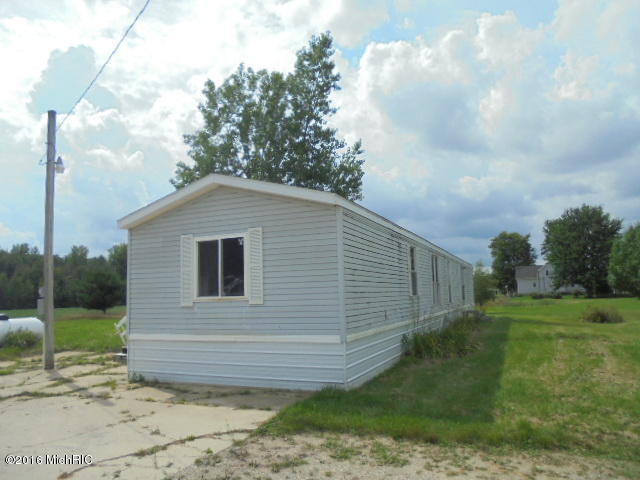 6685 Tomah Rd, Mount Pleasant, MI 48858 photo 2