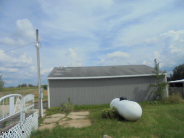 6685 Tomah Rd, Mount Pleasant, MI 48858 photo 9