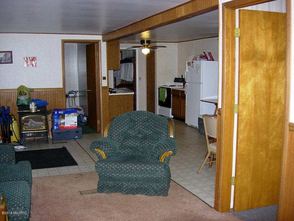 1514 W Bartlett Rd, Baldwin, MI 49304 photo 5