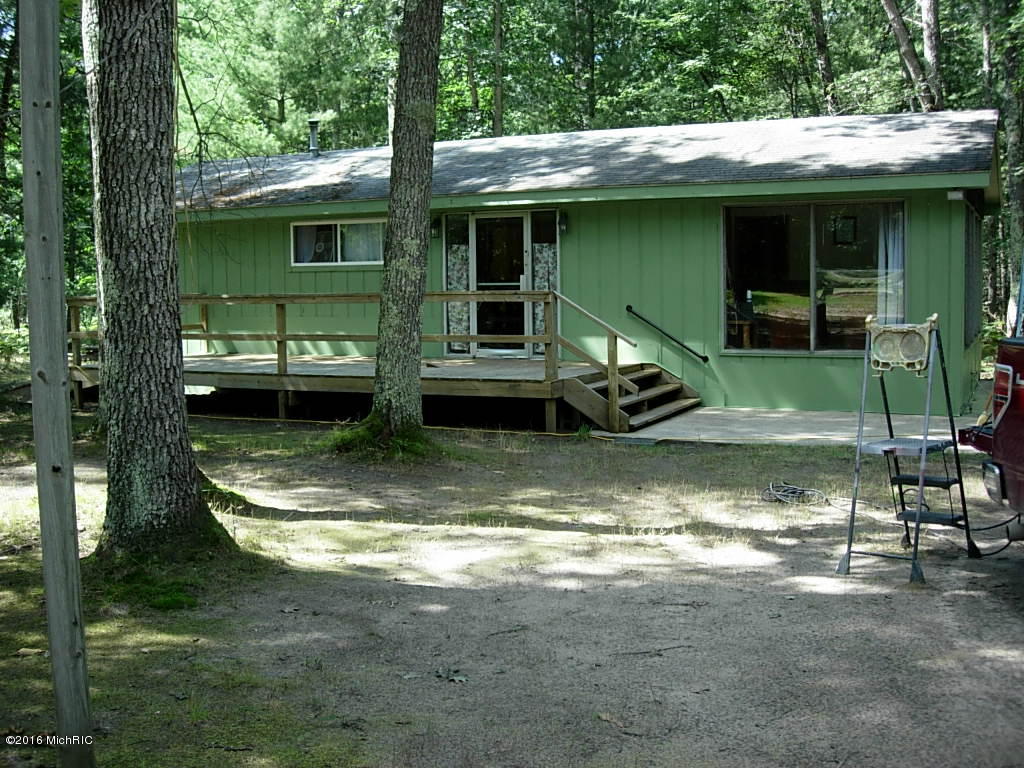 1514 W Bartlett Rd, Baldwin, MI 49304 photo 1
