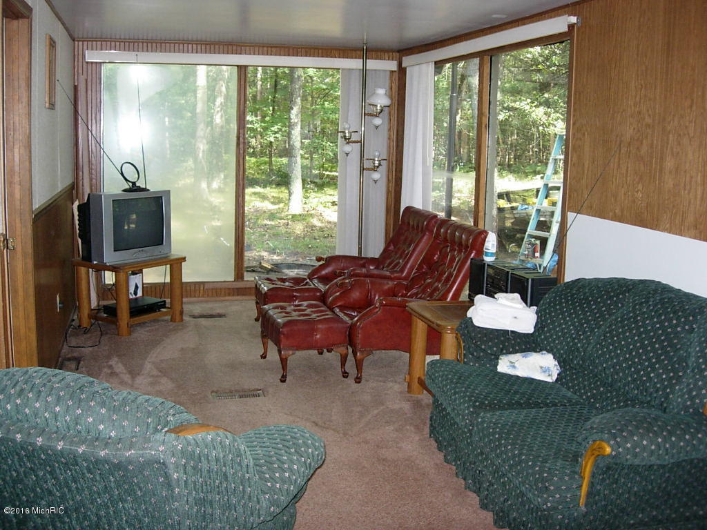 1514 W Bartlett Rd, Baldwin, MI 49304 photo 6