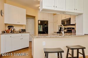 2941 E Riverside Rd, Buchanan, MI 49107 photo 4