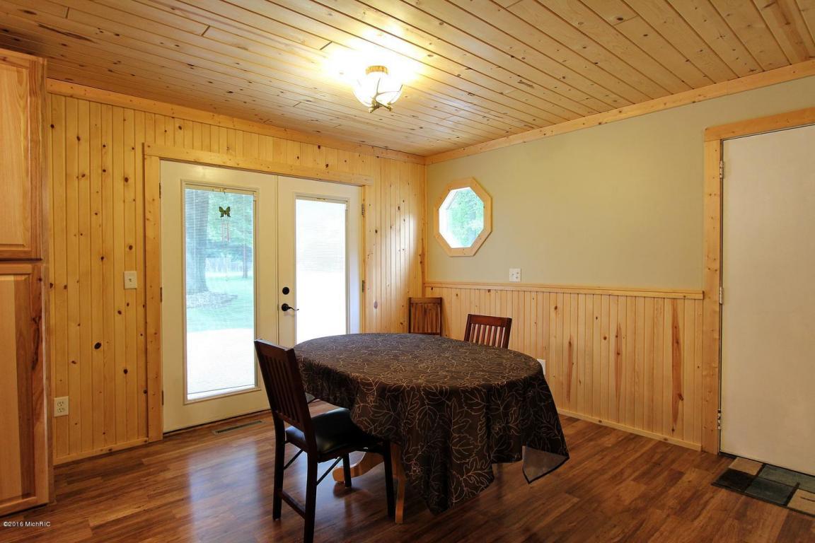 4010 E Shore Dr, Stanton, MI 48888 photo 12