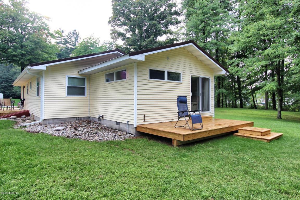 4010 E Shore Dr, Stanton, MI 48888 photo 24