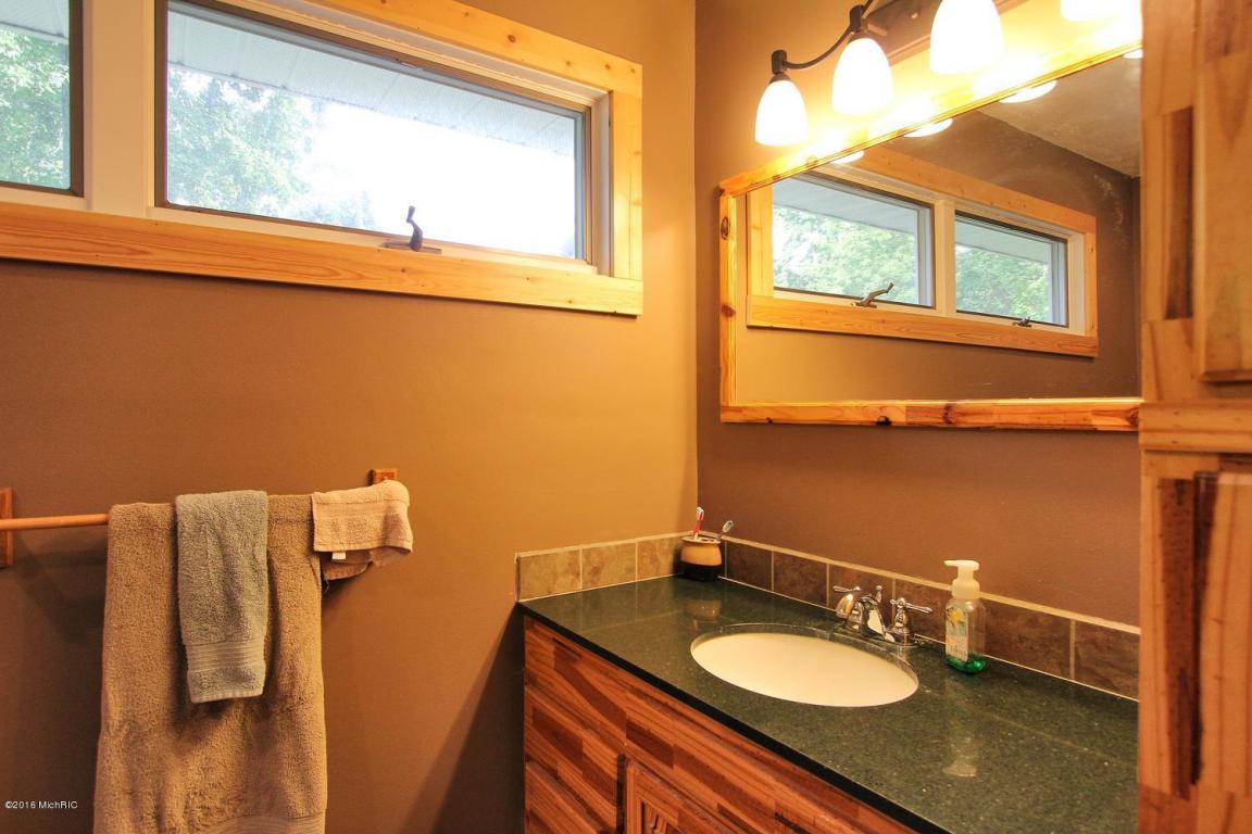 4010 E Shore Dr, Stanton, MI 48888 photo 17