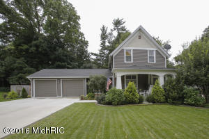 214 Forest St, Marshall, MI 49068 photo 1