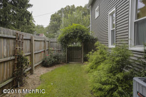 214 Forest St, Marshall, MI 49068 photo 44
