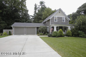 214 Forest St, Marshall, MI 49068 photo 2
