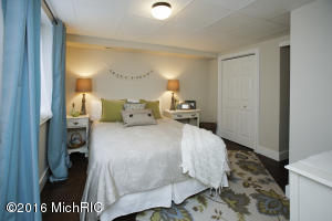 214 Forest St, Marshall, MI 49068 photo 34