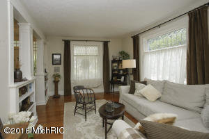 214 Forest St, Marshall, MI 49068 photo 6