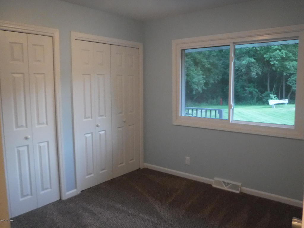 614 Edgewood, Belding, MI 48809 photo 11