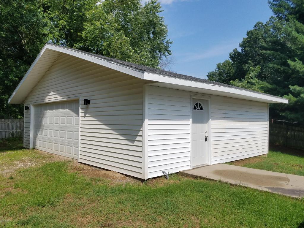 614 Edgewood, Belding, MI 48809 photo 15