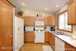2953 Forgotten Ct, Dorr, MI 49323 photo 7