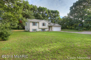 2953 Forgotten Ct, Dorr, MI 49323 photo 2