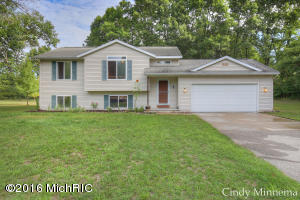 2953 Forgotten Ct, Dorr, MI 49323 photo 1