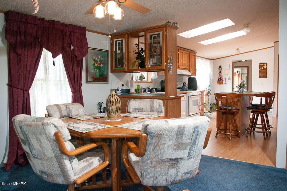 2853 Weeks Dr, Morley, MI 49336 photo 17