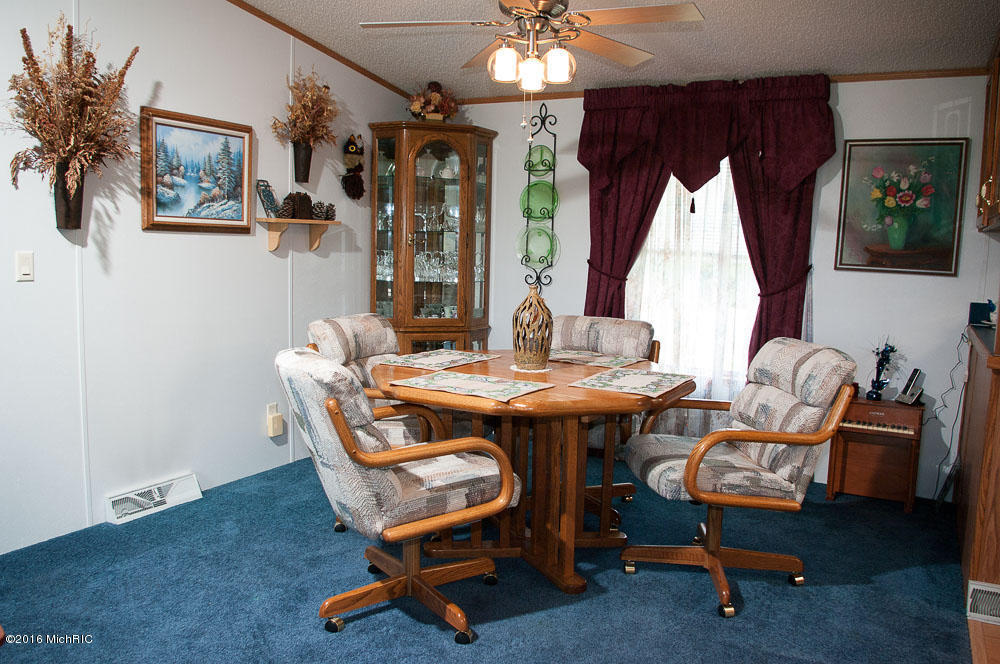 2853 Weeks Dr, Morley, MI 49336 photo 16