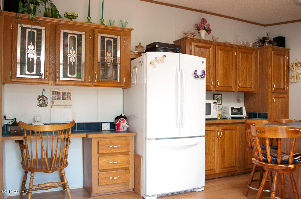 2853 Weeks Dr, Morley, MI 49336 photo 13