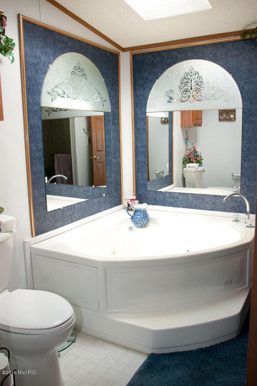 2853 Weeks Dr, Morley, MI 49336 photo 24