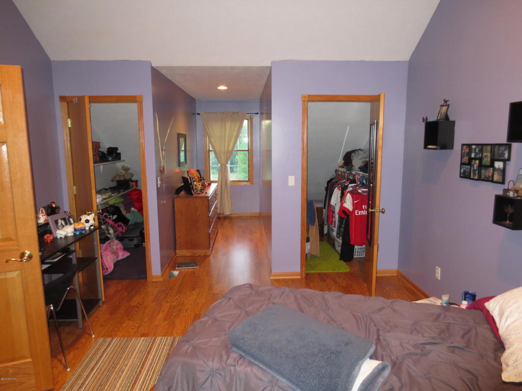 4455 Bartonville, Belding, MI 48809 photo 35