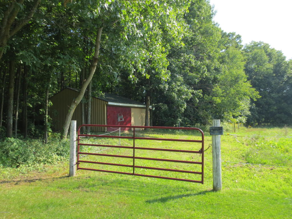4455 Bartonville, Belding, MI 48809 photo 60
