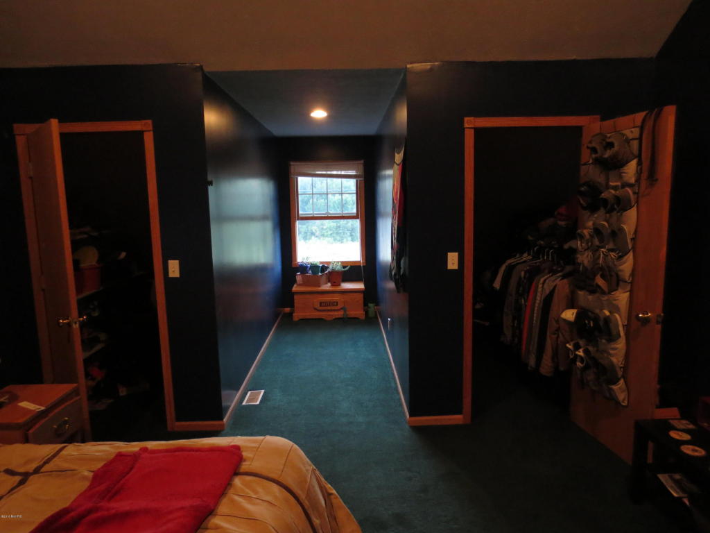4455 Bartonville, Belding, MI 48809 photo 38