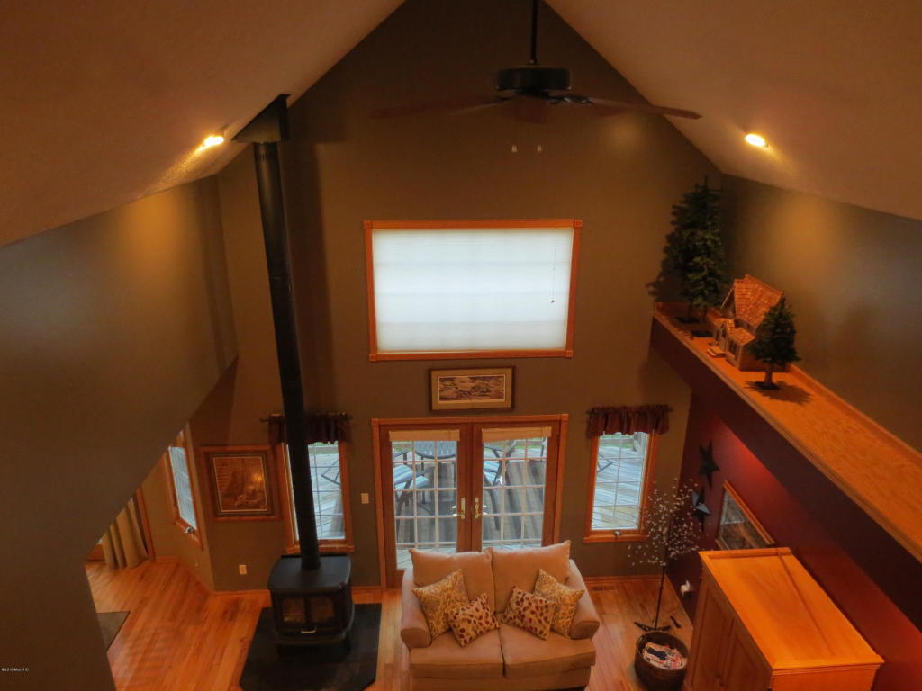 4455 Bartonville, Belding, MI 48809 photo 14
