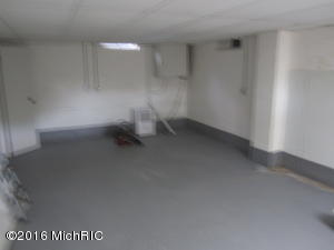 220 E Maple, Fremont, MI 49412 photo 21