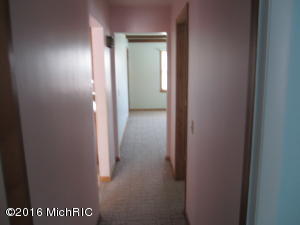 220 E Maple, Fremont, MI 49412 photo 13