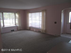 220 E Maple, Fremont, MI 49412 photo 7