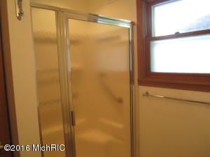 220 E Maple, Fremont, MI 49412 photo 10