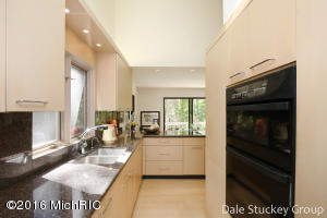 74 Deer Run, Ada, MI 49301 photo 9
