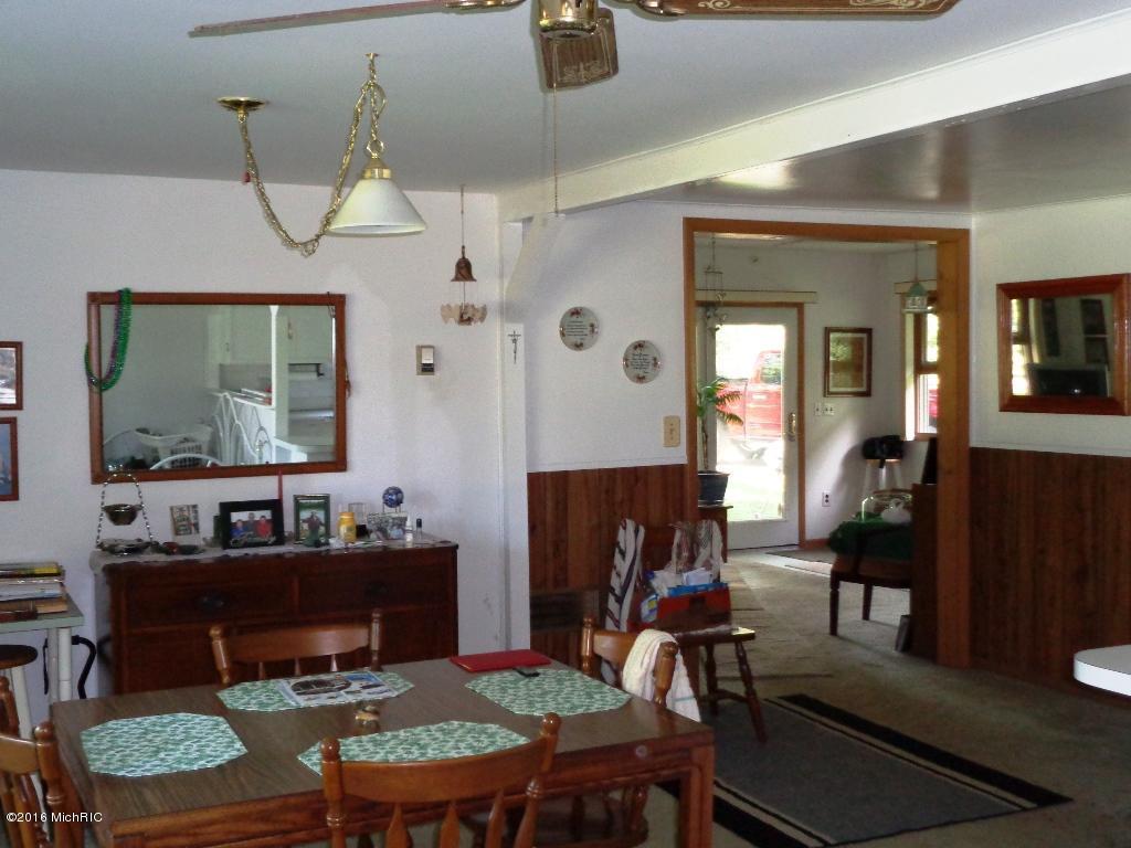 7665 Main St, Newaygo, MI 49337 photo 6