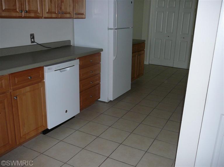 288 Mcmahon, Bronson, MI 49028 photo 3