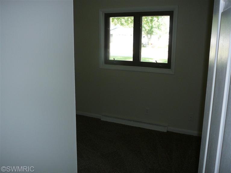 288 Mcmahon, Bronson, MI 49028 photo 11