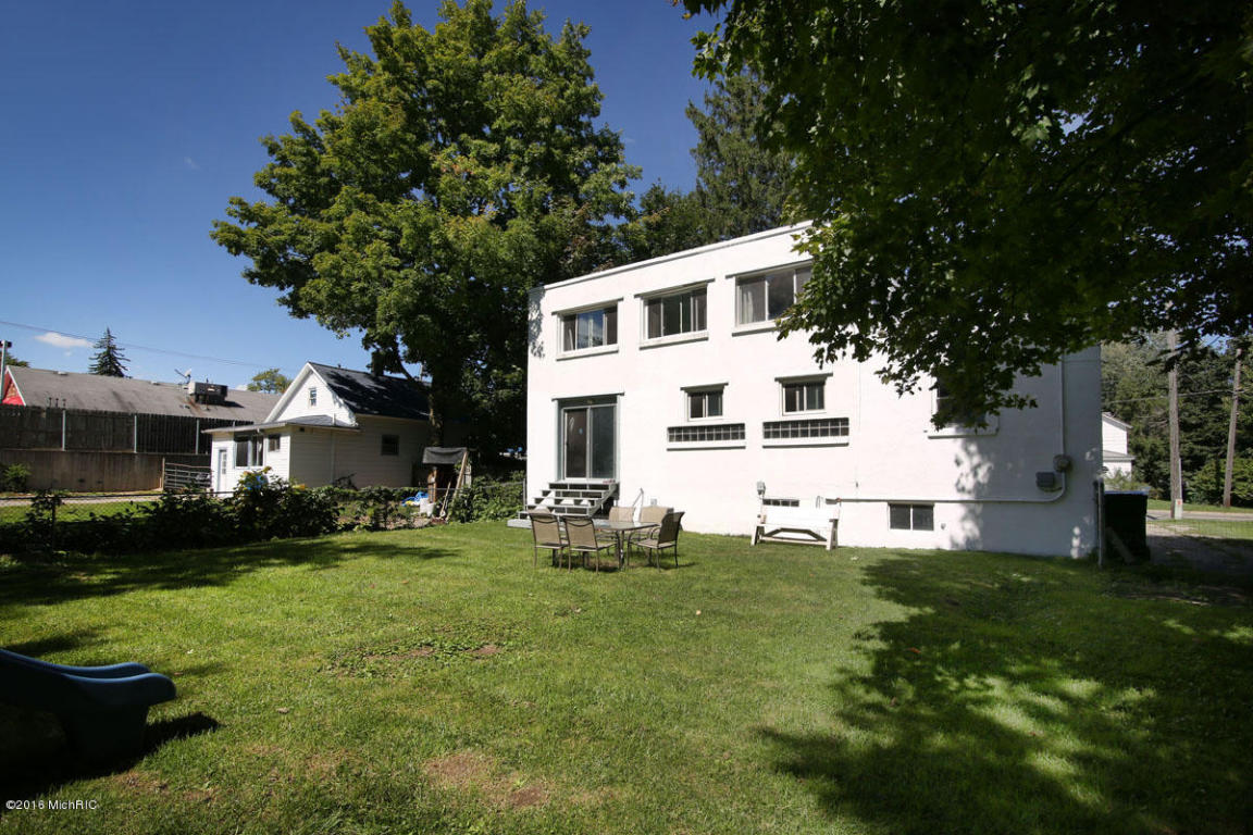 36 E Gardner St, Sparta, MI 49345 photo 25