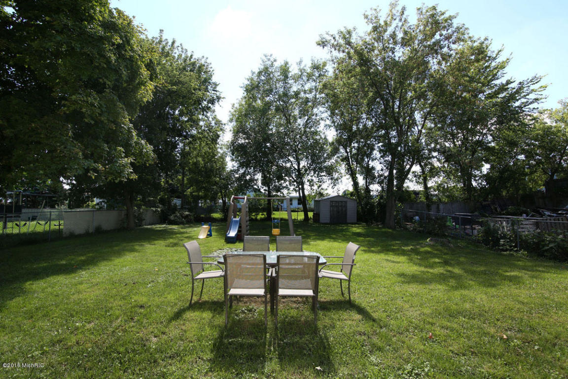 36 E Gardner St, Sparta, MI 49345 photo 31