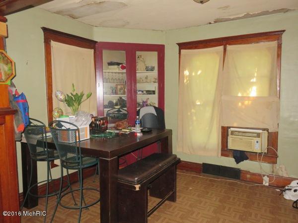 148 Walnut St, Coldwater, MI 49036 photo 4