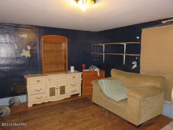 148 Walnut St, Coldwater, MI 49036 photo 9