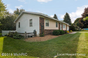 7474 Cherry Ave, Jenison, MI 49428 photo 1