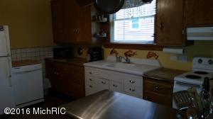 386 Third St, Manistee, MI 49660 photo 12