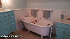 386 Third St, Manistee, MI 49660 photo 15