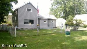 435 Birch St, Belding, MI 48809 photo 2